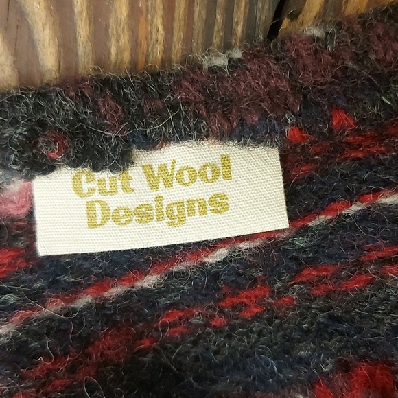 Cut Wool Designs Poncho Top/ Wool/ Upcycled/ Mint Condition/ One Size Fits All - Picture 5 of 5